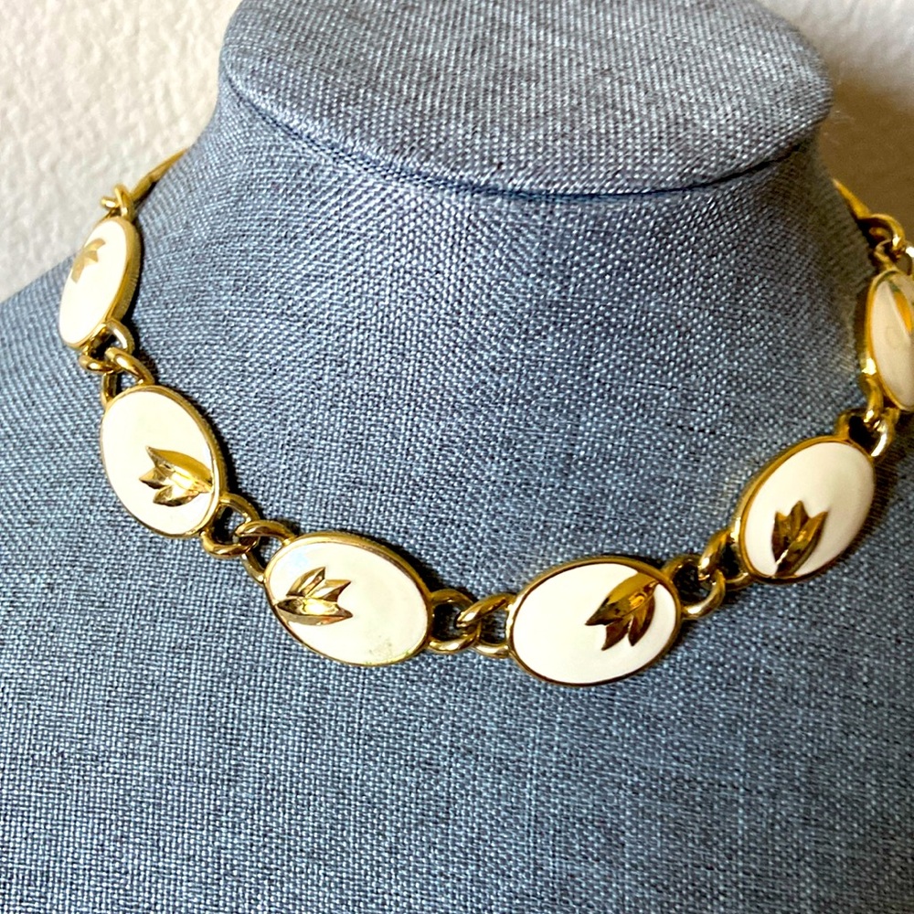 Vintage Unsigned Enamel Cabachon Necklace